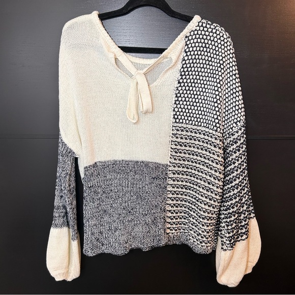 Blue Colorblock Sweater - Picture 5 of 11